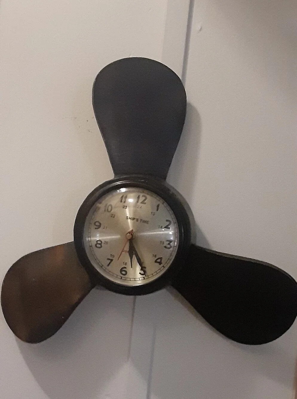 Metal Nautical Propeller Wall Clock - Home Wall Decor ~ Battery Op ~ Runs Well